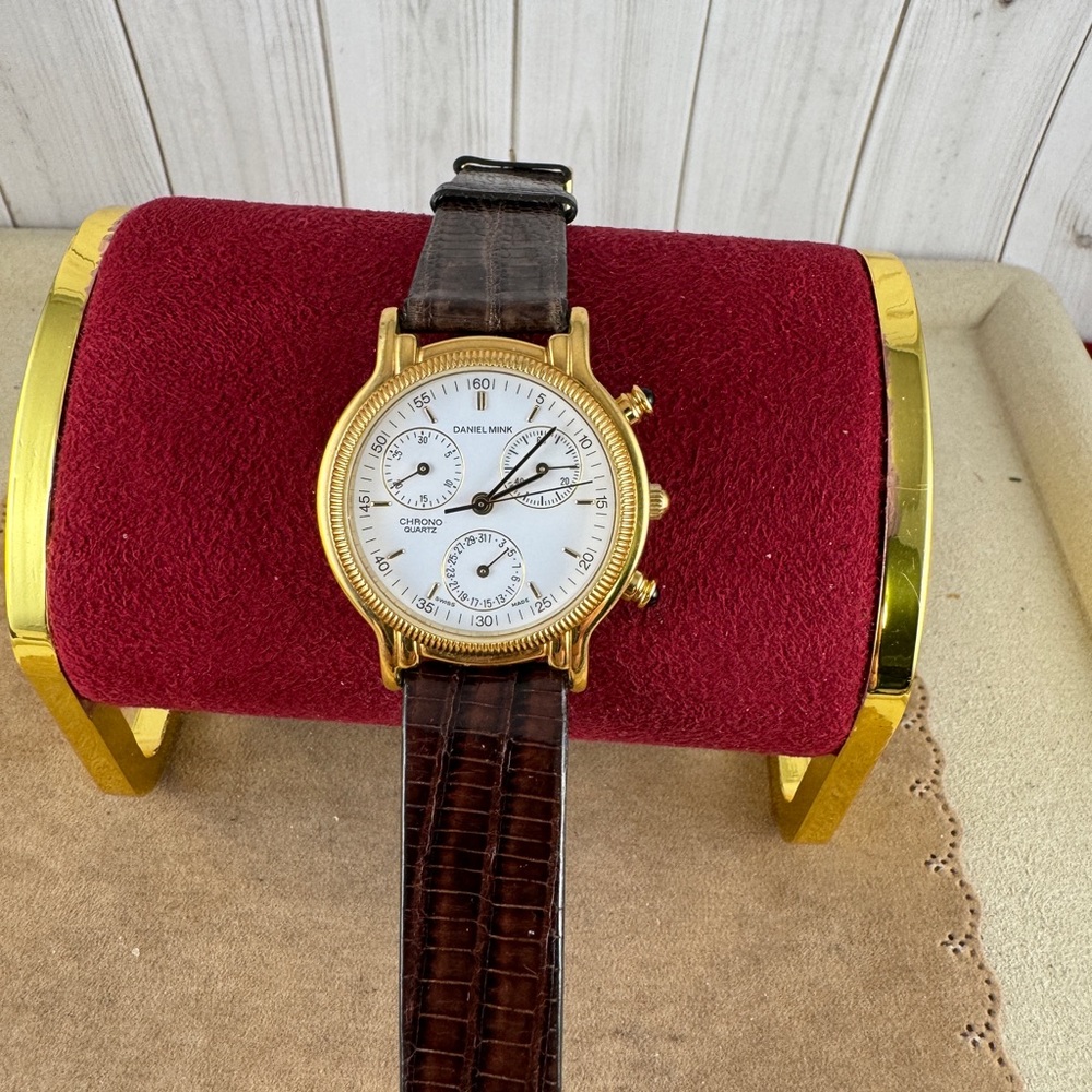 Vintage Designer Gold Coin Edge Bezel Daniel Mink Swiss Made Luxury Watch
